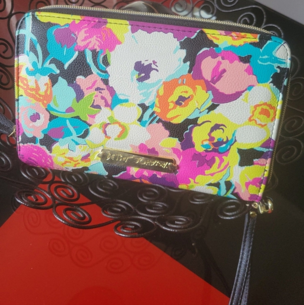 Betsey johnson bow wallet